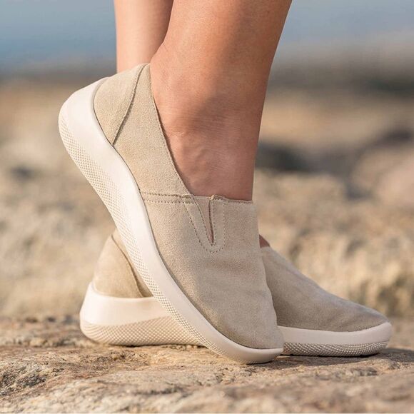 ARCOPEDICO Women’s Banff J50 Gal Rec Sahara Slip Ons in the Size EU41/ US 9.5-10